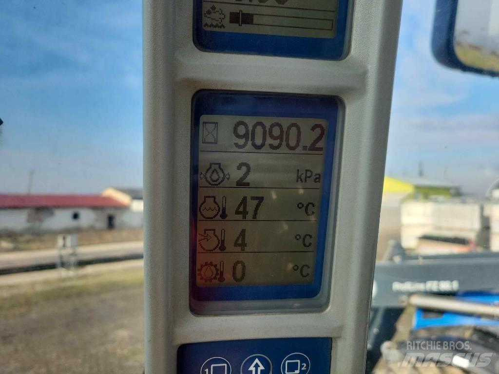 New Holland T 8.360 Traktorit