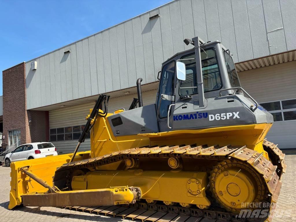 Komatsu D 65 PX-12 Telaketjupuskutraktorit