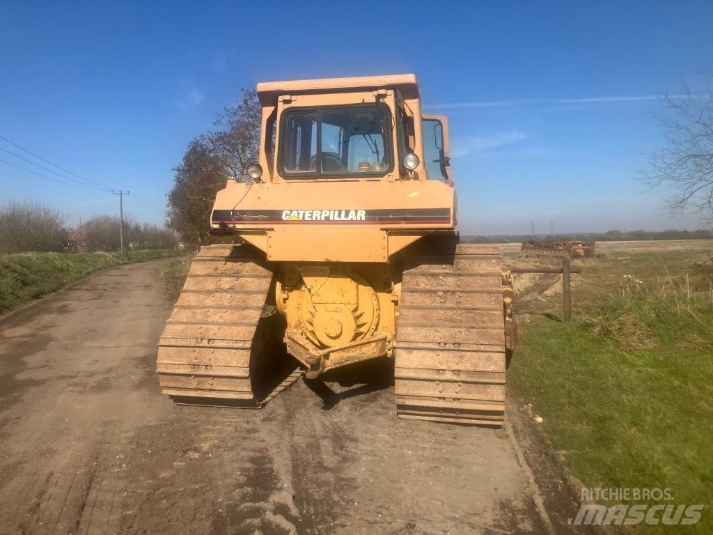 CAT D 6 H LGP II Telaketjupuskutraktorit