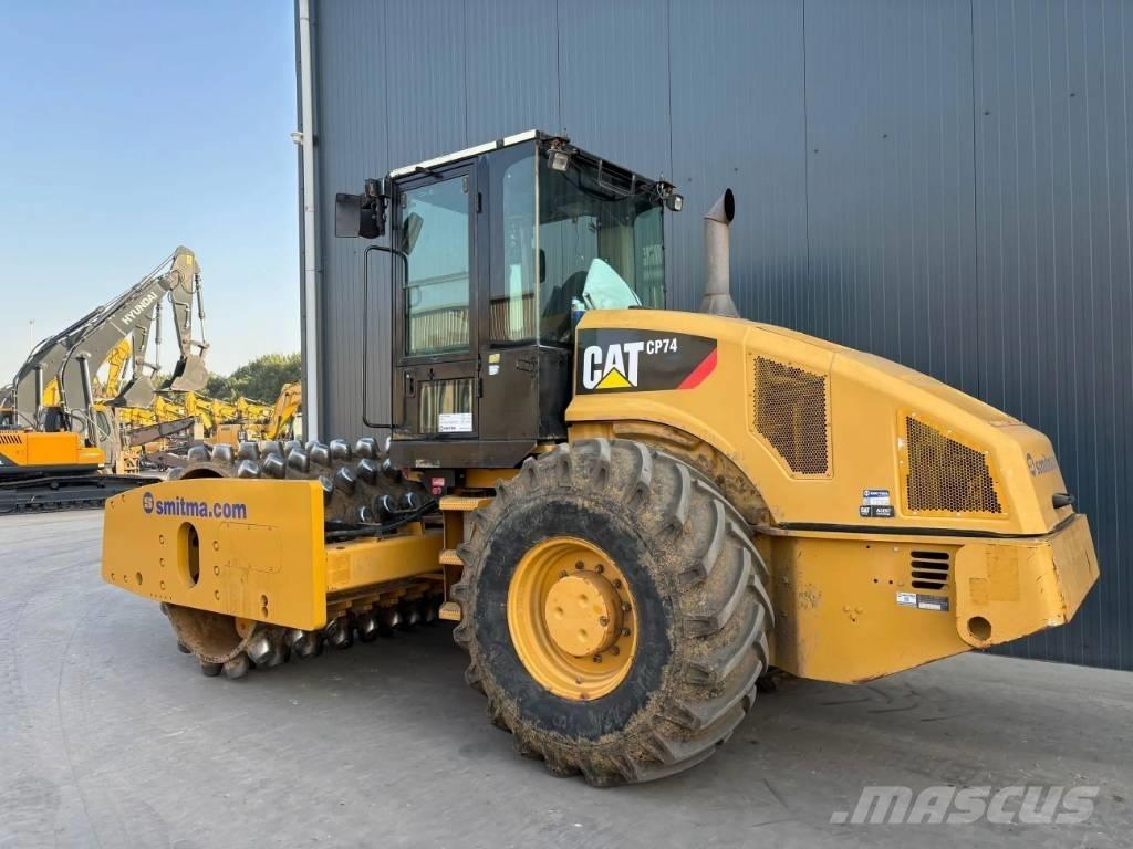 CAT CP74 Yksivalssijyrät