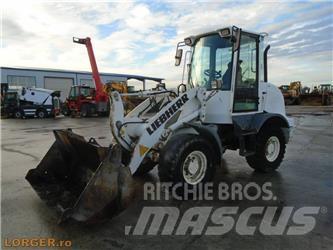 Liebherr L 506 Pyöräkuormaajat