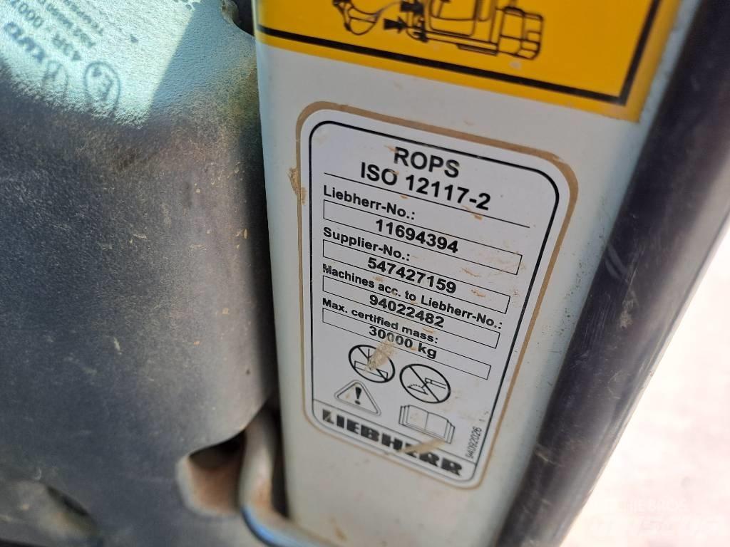 Liebherr R922LC Telakaivukoneet