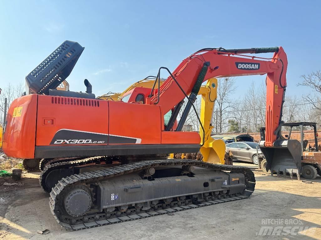 Doosan DX 300 Telakaivukoneet