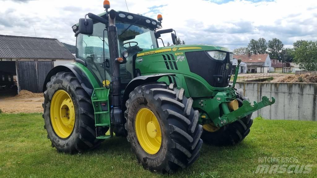 John Deere 6190 R Traktorit