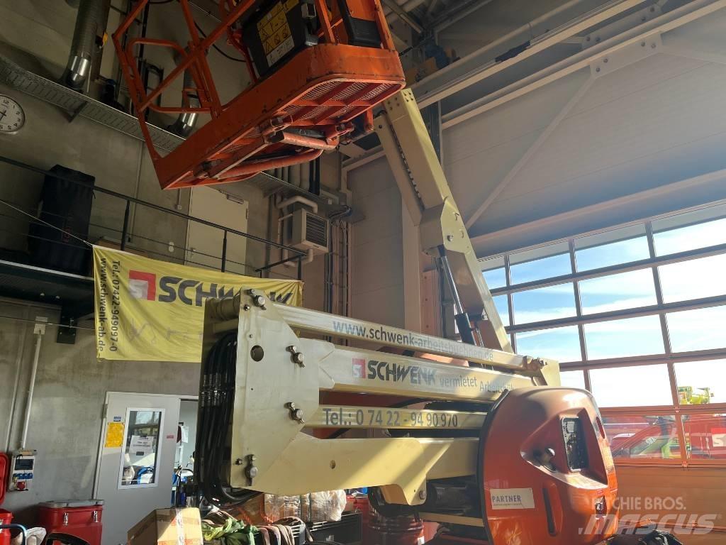 JLG 450 AJ II Kuukulkijat