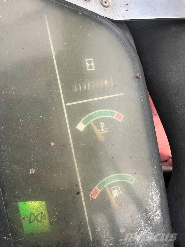 Komatsu PC 75 Midikaivukoneet 7t - 12t