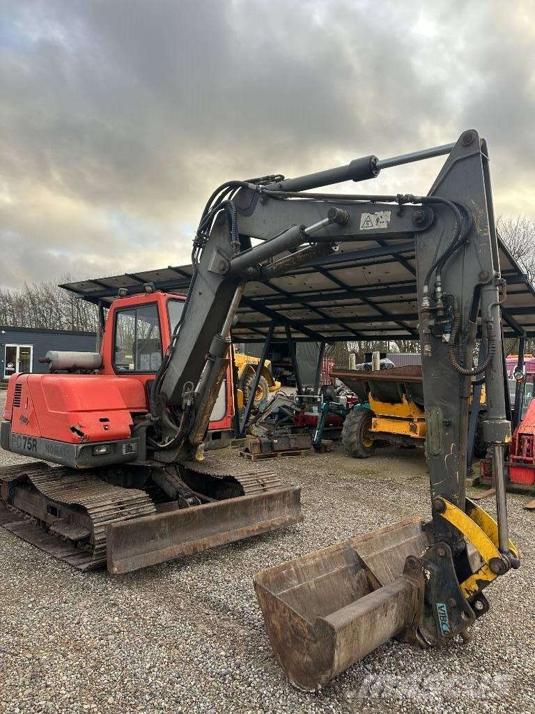 Komatsu PC 75 Midikaivukoneet 7t - 12t