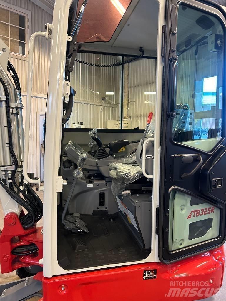 Takeuchi TB325 Minikaivukoneet < 7t