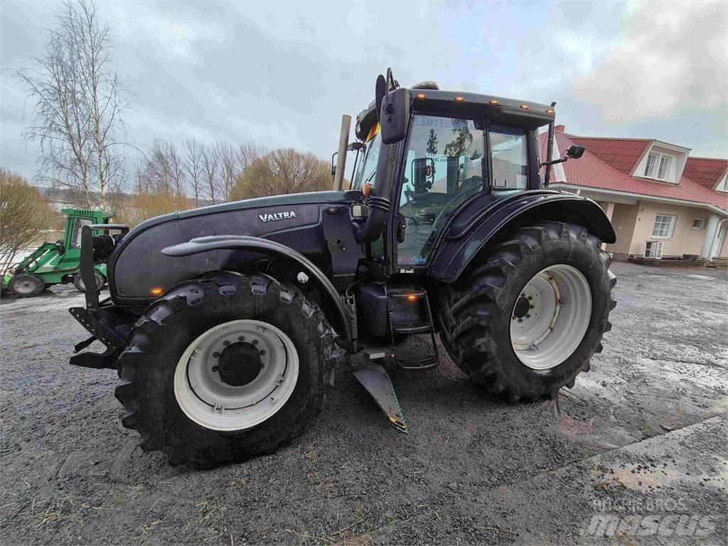 Valtra T191LS Traktorit