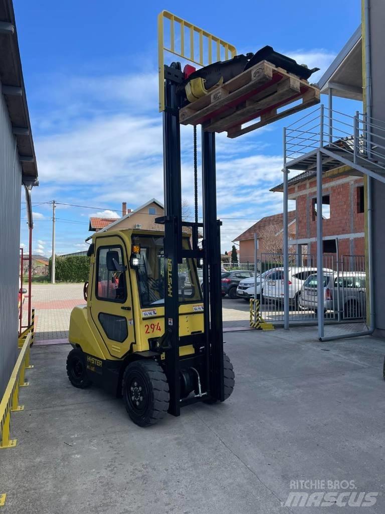 Hyster H3.5UT Nestekaasutrukit