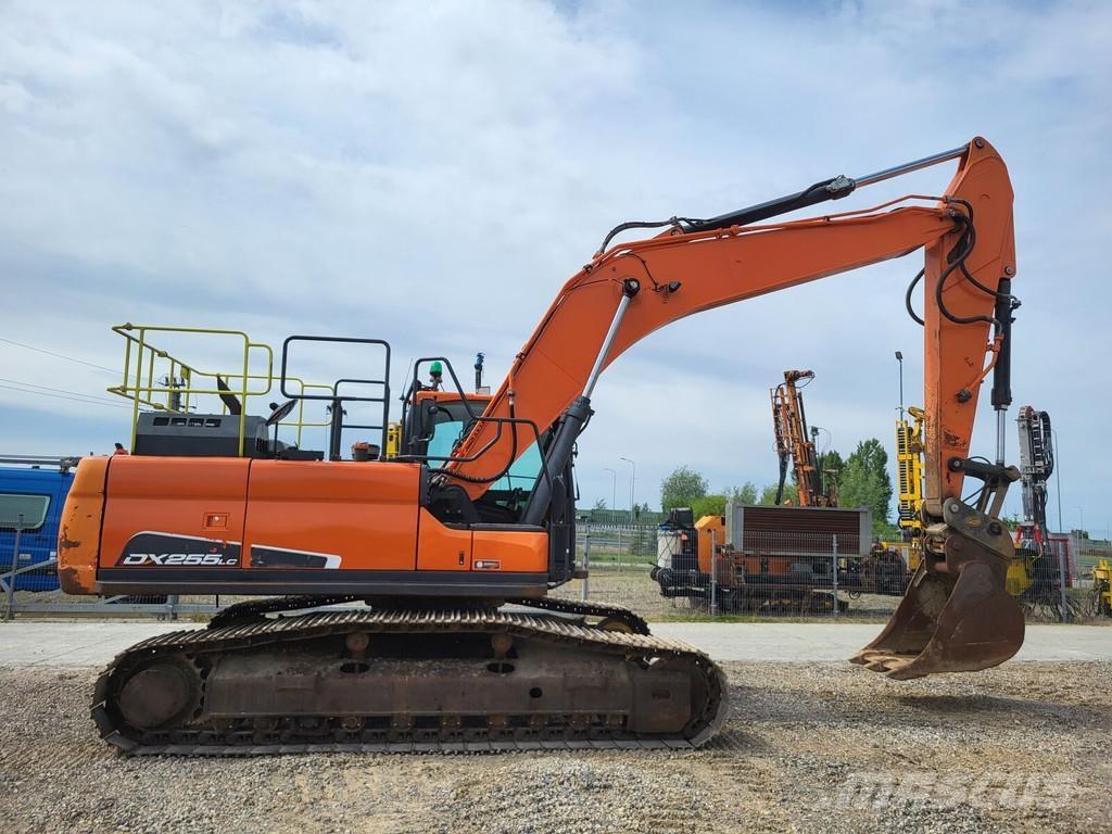 Doosan DX255LC-5 Telakaivukoneet