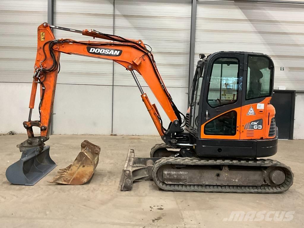 Doosan DX 63-3 Minikaivukoneet < 7t
