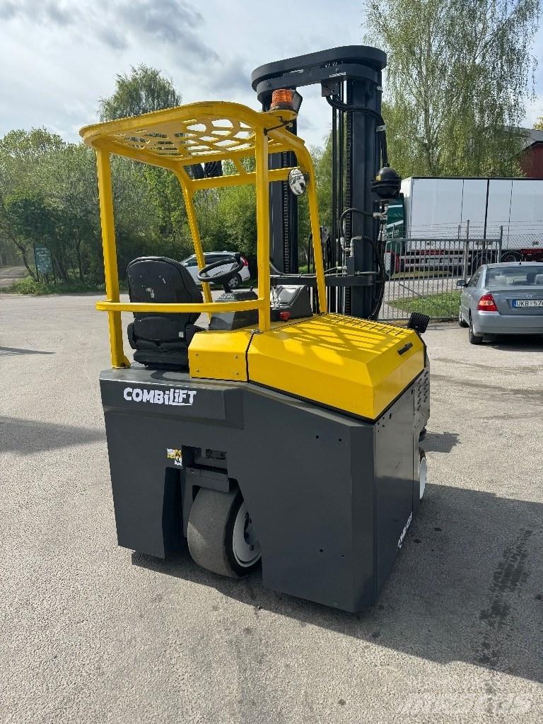 Combilift CBE3000 Nelitietrukit