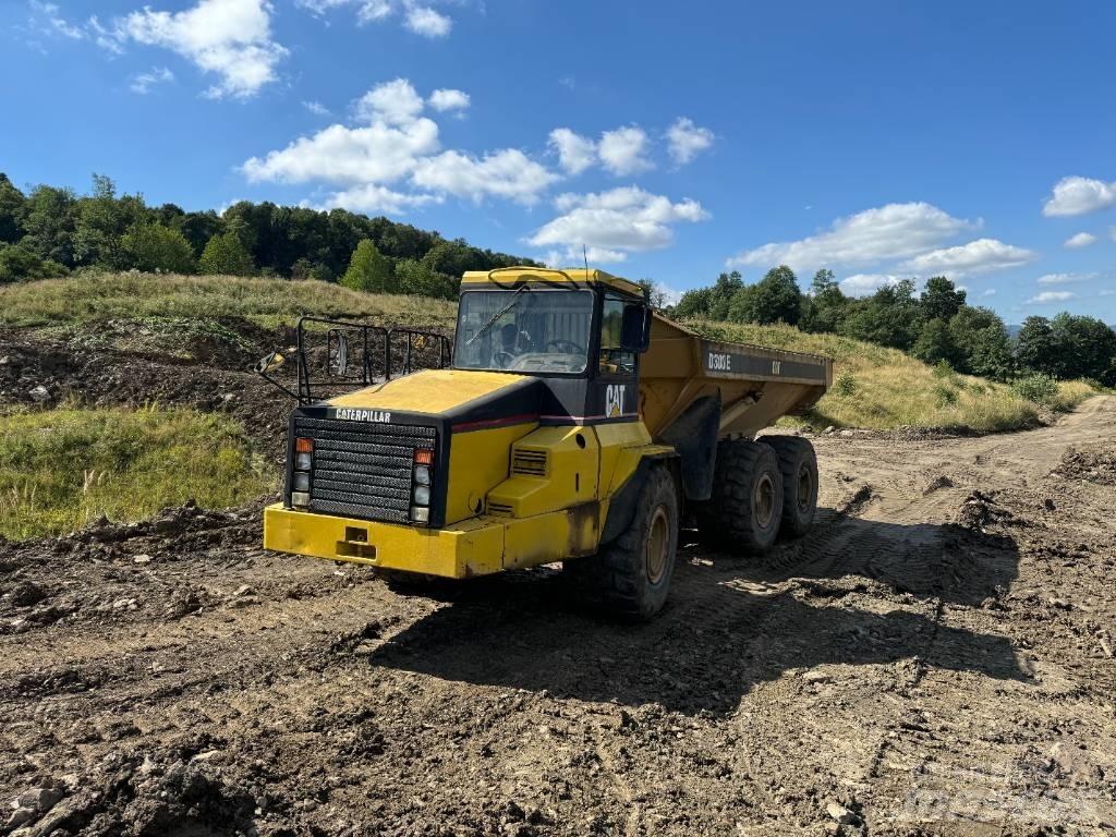 CAT D 300 E Dumpperit
