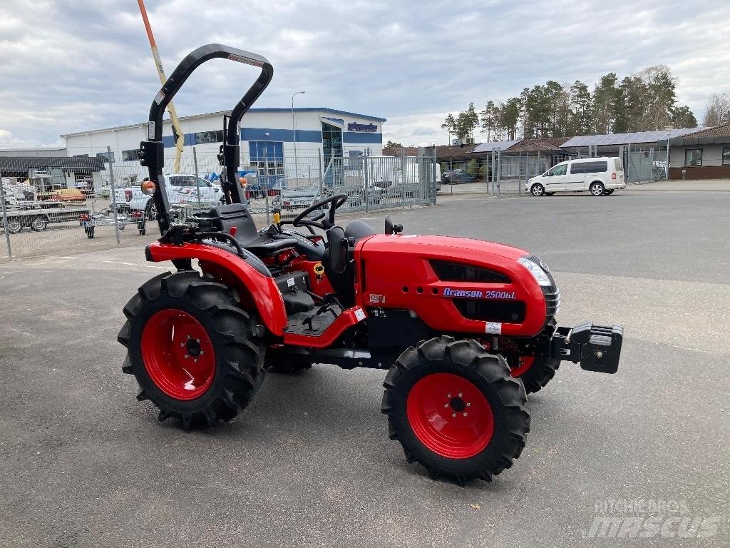 Branson 2500h Traktorit