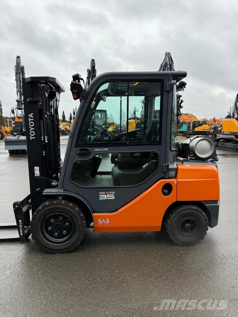 Toyota 02-8 FGJF 35 Nestekaasutrukit