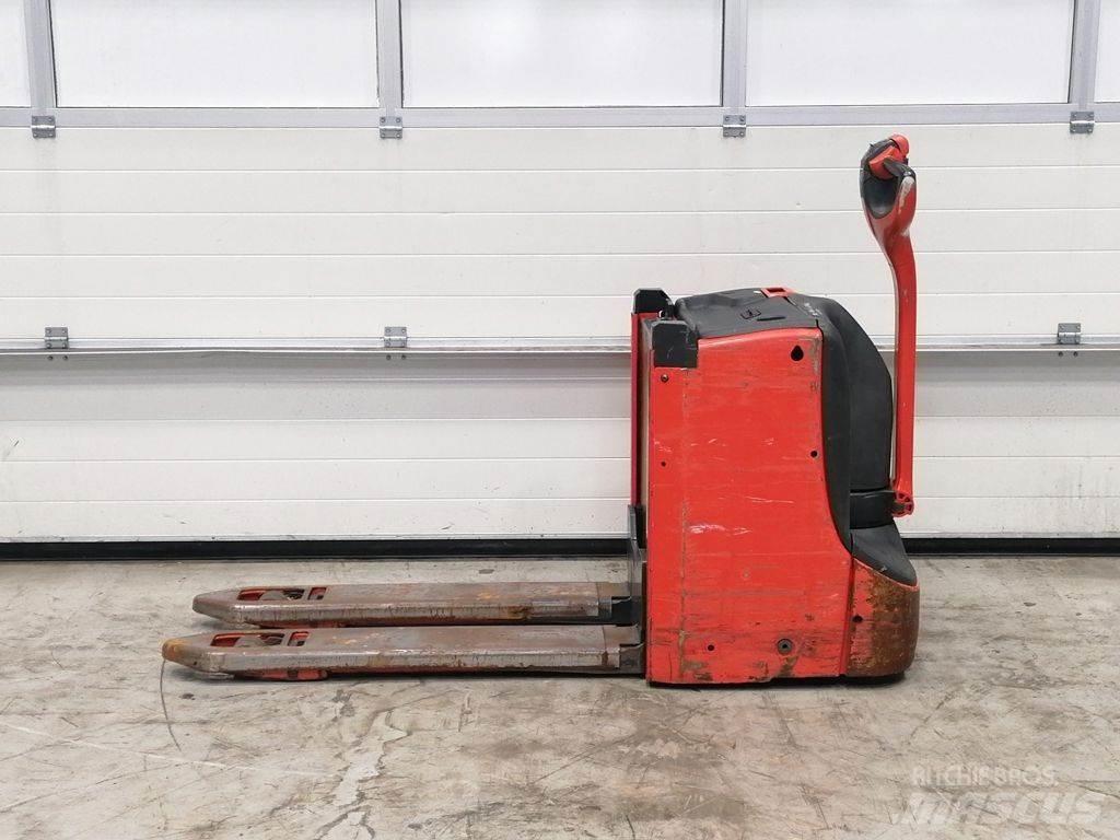 Linde T16L Lavansiirtotrukit