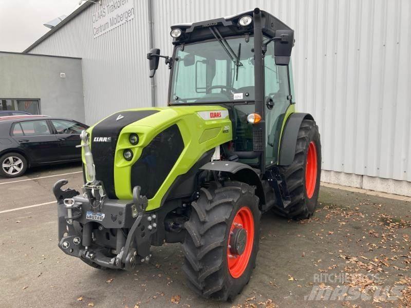 CLAAS NEXOS 260 L Traktorit