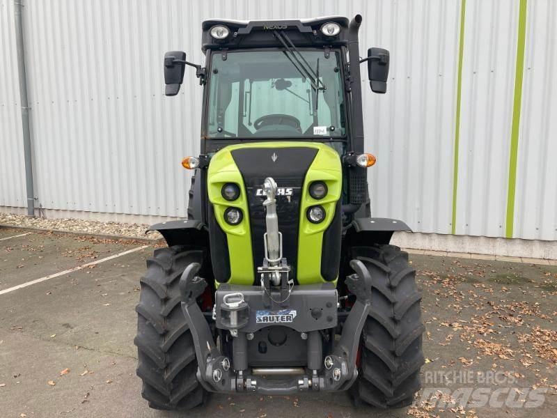 CLAAS NEXOS 260 L Traktorit