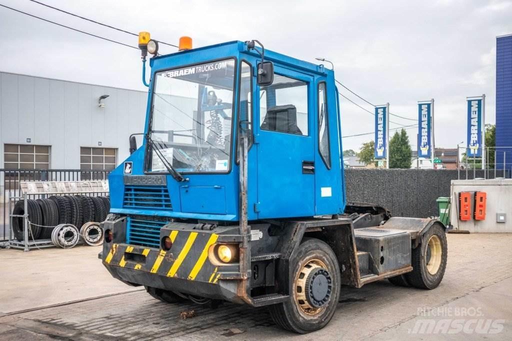 Terberg RT28 - 4X4 Vetopöytäautot
