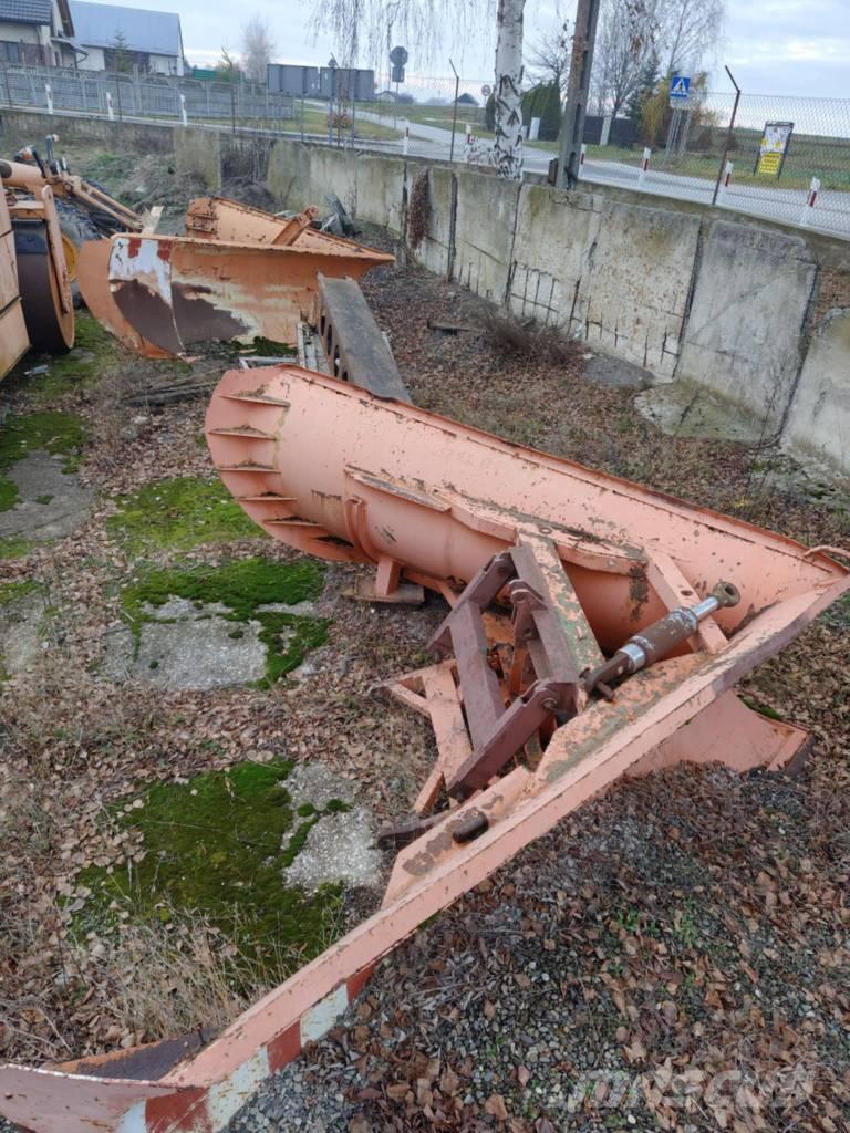 Unimog pług ciężki Lumiaurat