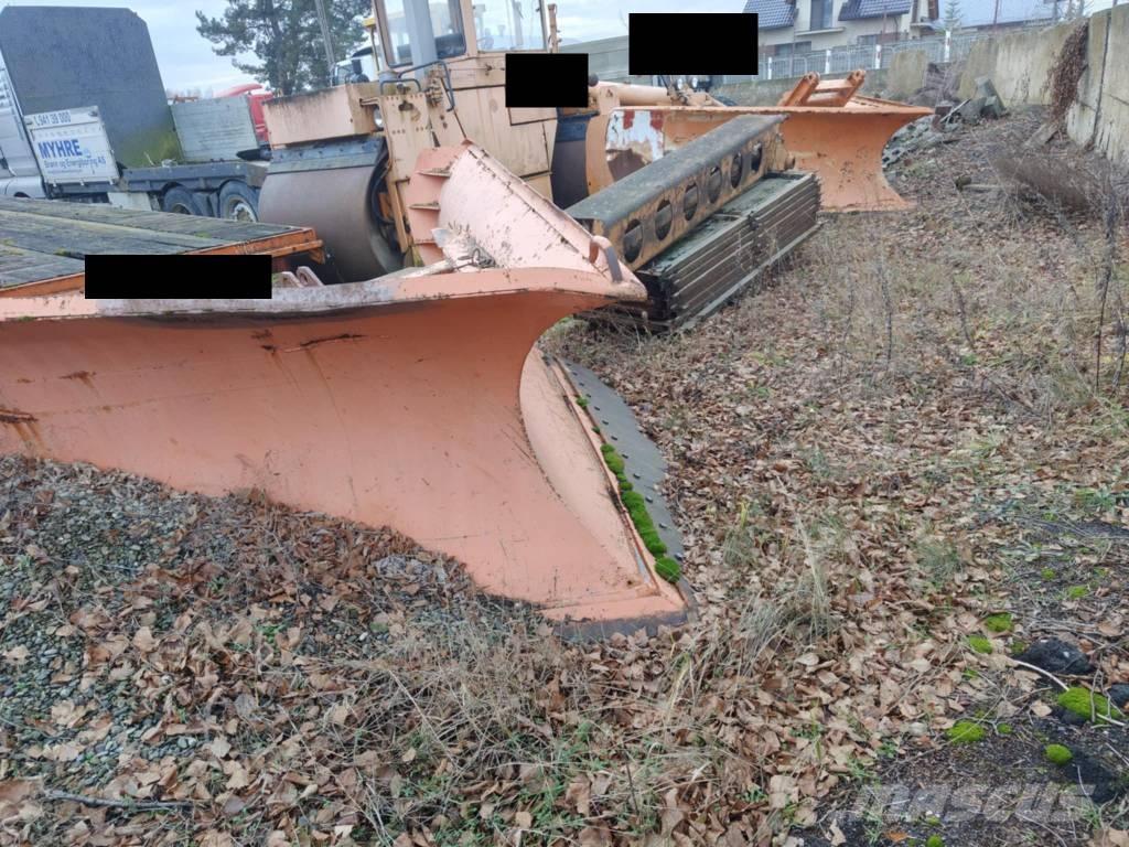 Unimog pług ciężki Lumiaurat