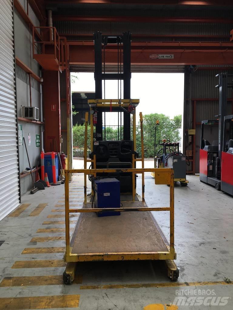 Hyster R30XMF3 Korkeakeräilytrukit