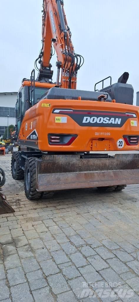 Doosan DX 190 W-7 Pyöräkaivukoneet