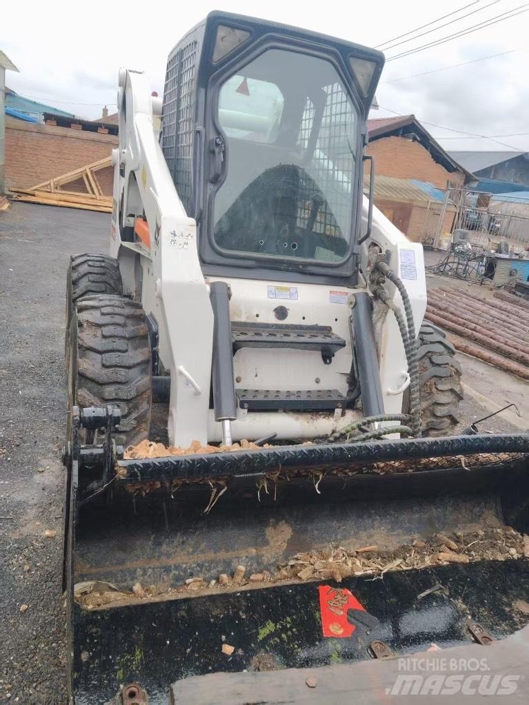 Bobcat S 300 Liukuohjatut kuormaajat