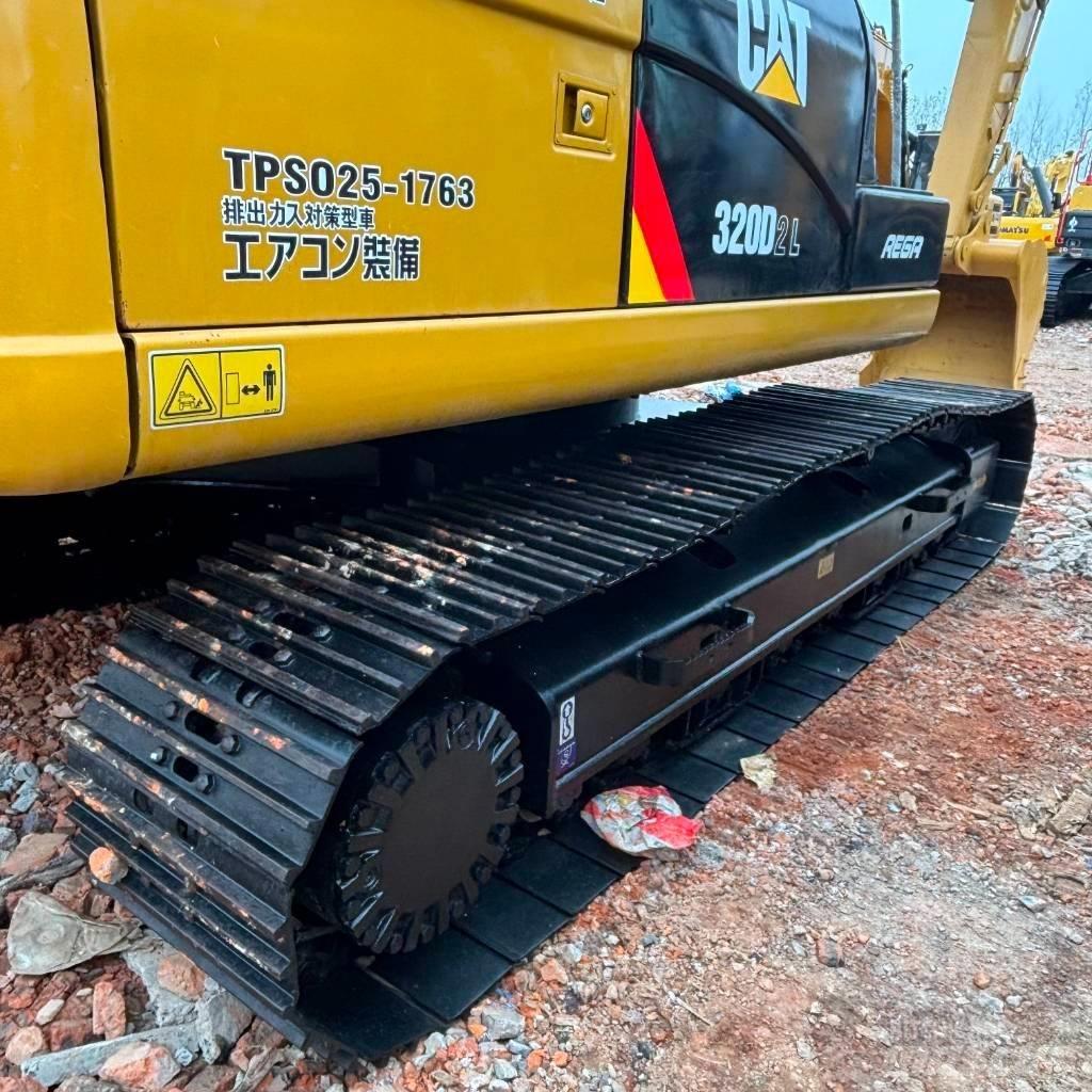 CAT 320 D Telakaivukoneet
