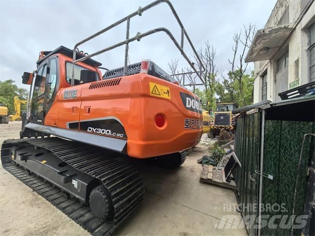 Doosan DX 300 LC Telakaivukoneet