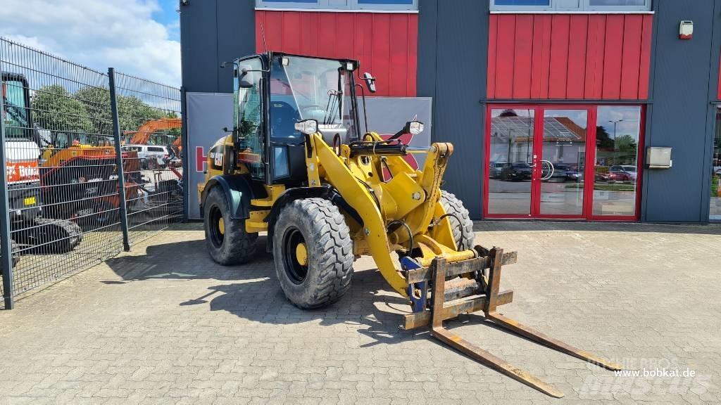 CAT 908 Pyöräkuormaajat