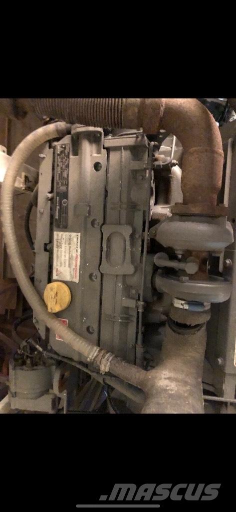 Deutz BF4M1012 Pyöräkuormaajat
