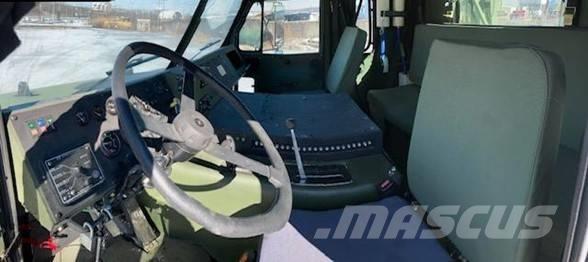 Oshkosh M1070 Vetopöytäautot