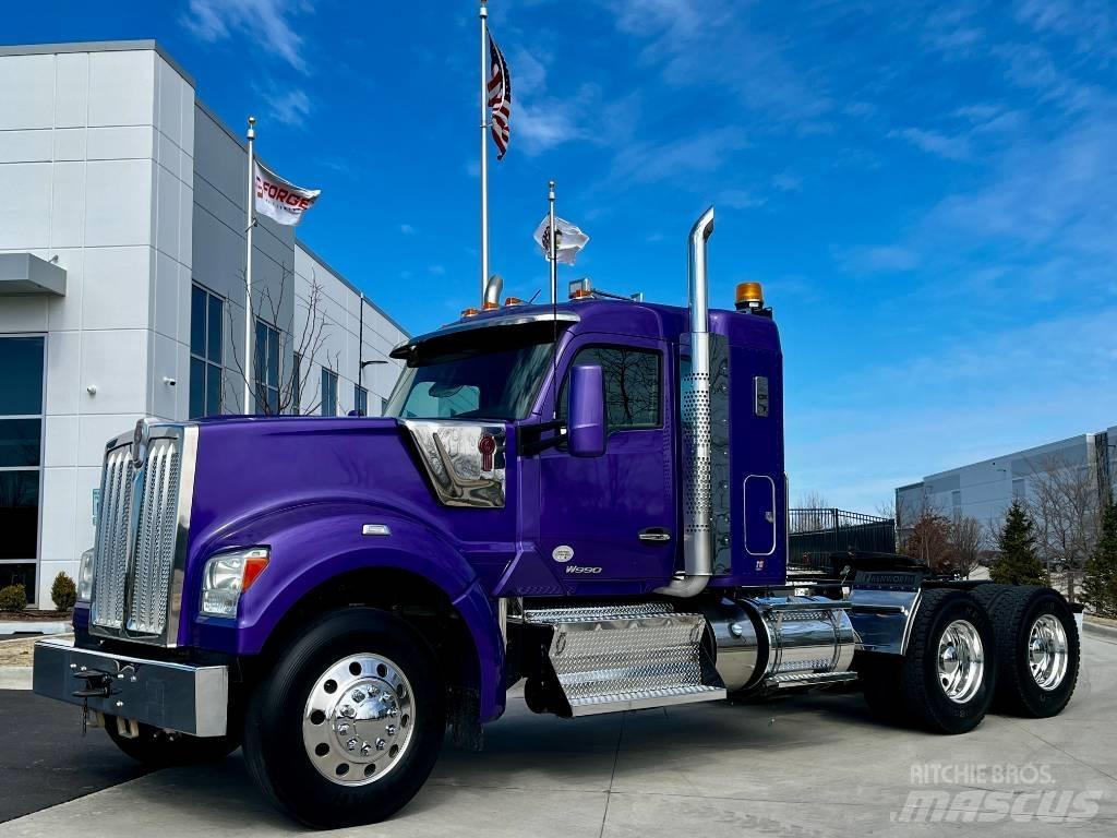 Kenworth W 990 Vetopöytäautot