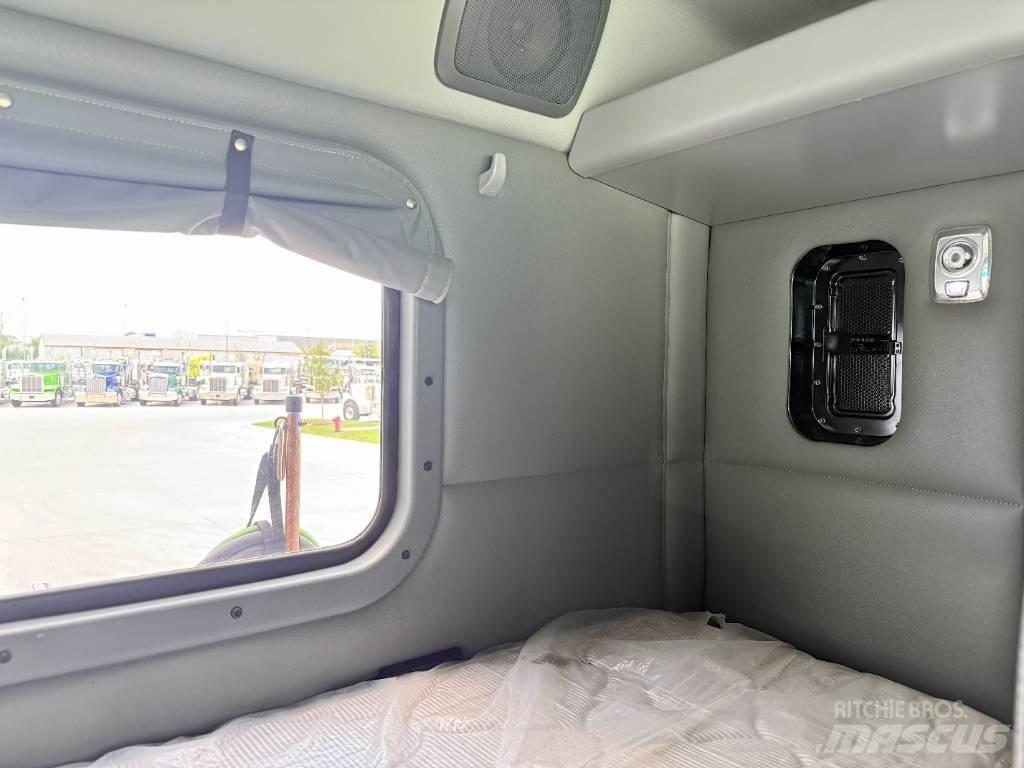 Kenworth W 990 Vetopöytäautot