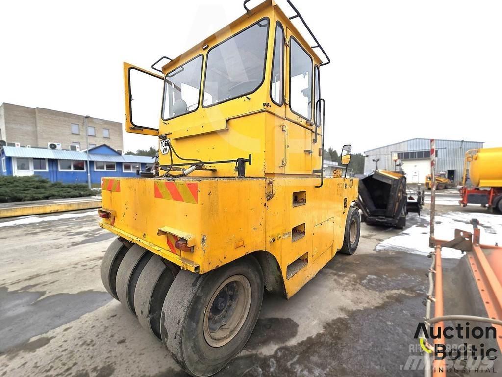 Hamm GRW 18 Kumipyöräjyrät
