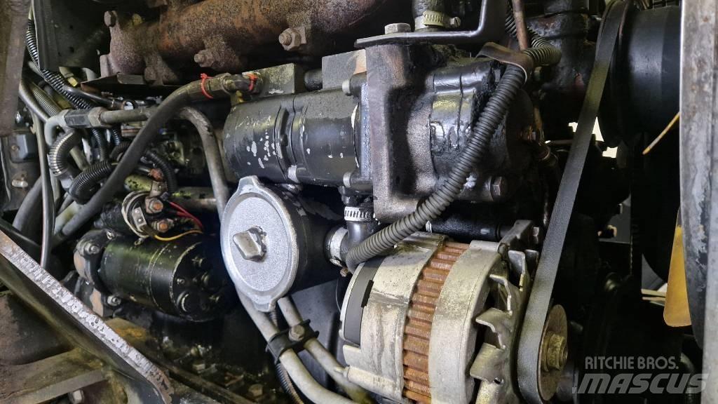 Valtra Valmet 900 Traktorit
