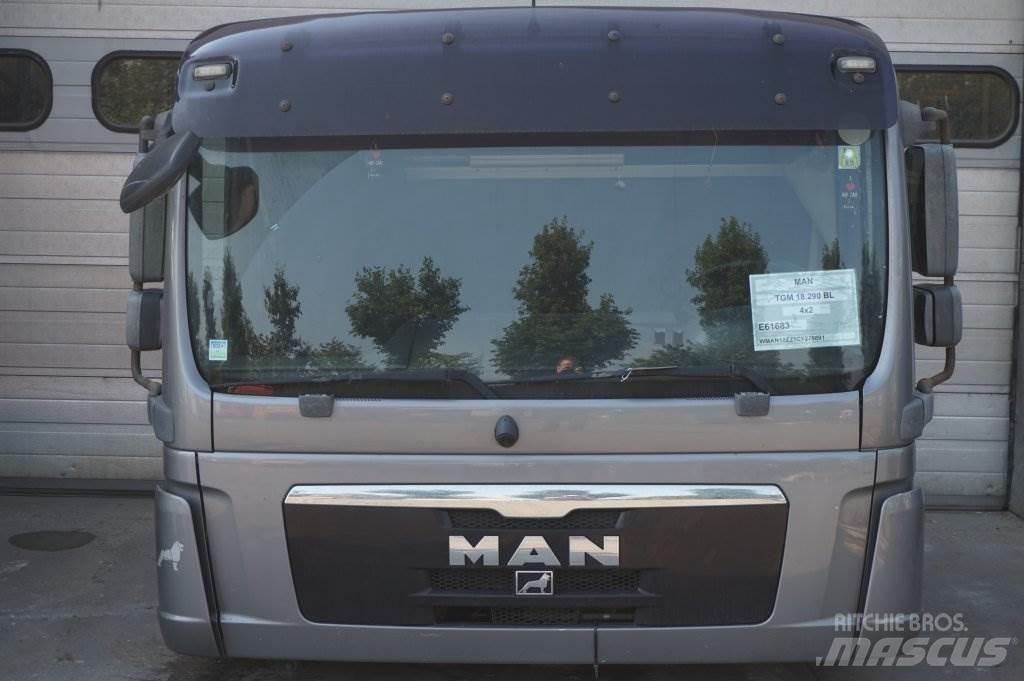 MAN F99L34 TGM Ohjaamot ja sisustat