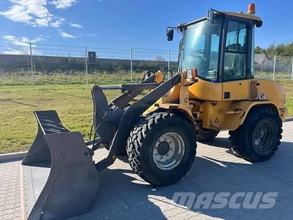 Volvo L 30 B Pyöräkuormaajat