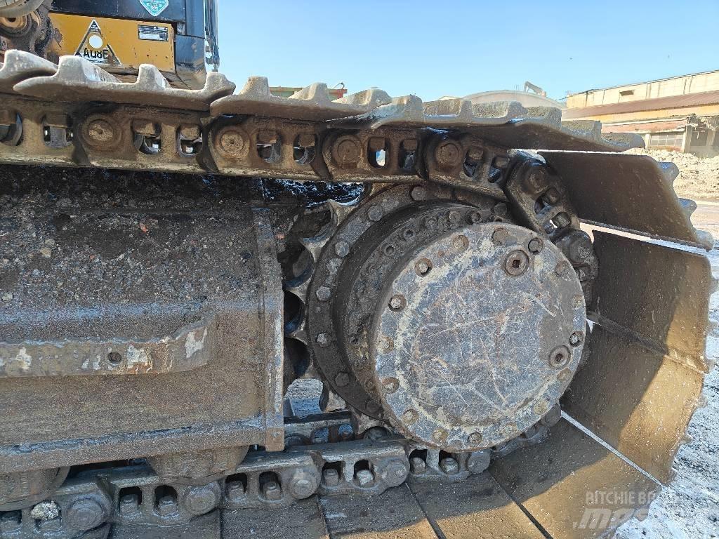 CAT 320F Telakaivukoneet