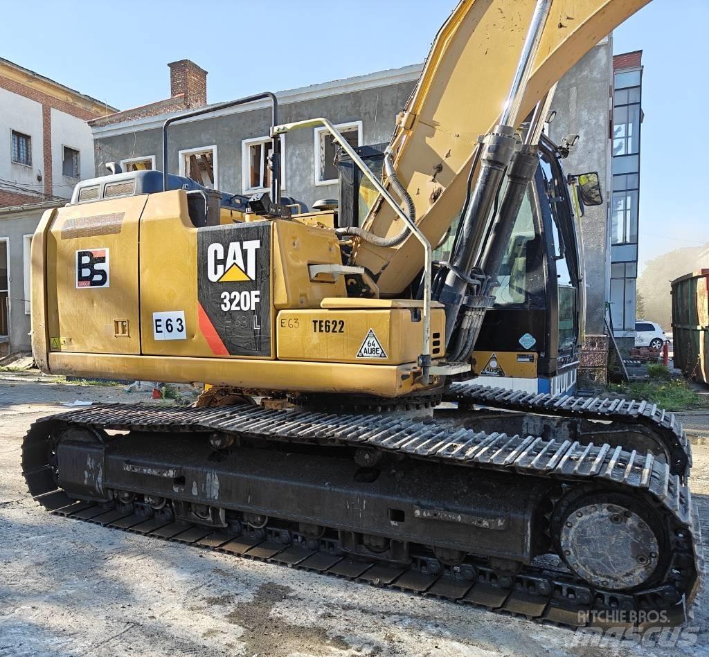 CAT 320F Telakaivukoneet