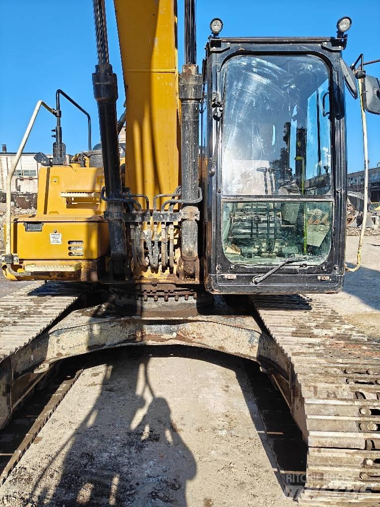 CAT 320F Telakaivukoneet