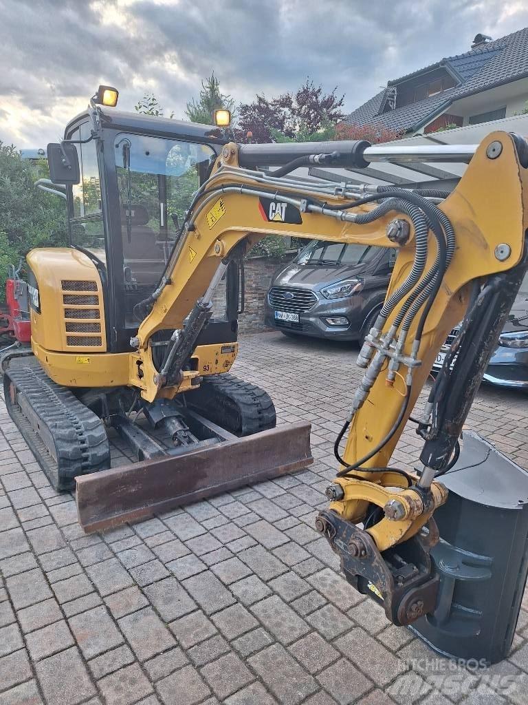 CAT 302.7 D CR Minikaivukoneet < 7t