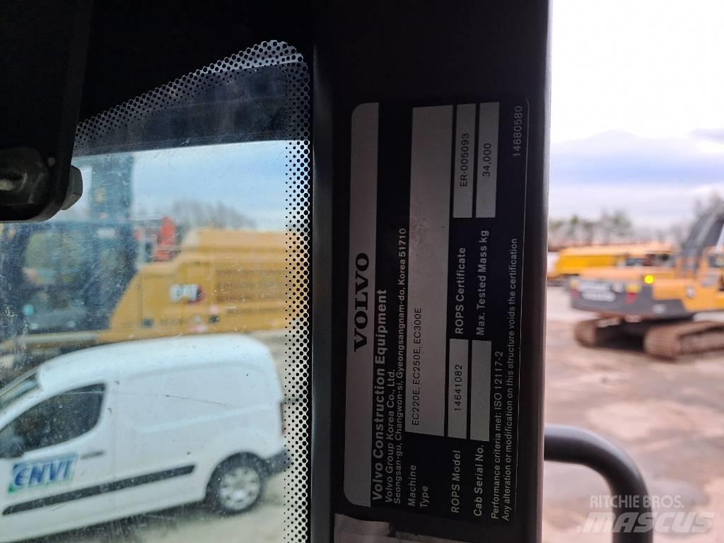 Volvo EC300EL Telakaivukoneet