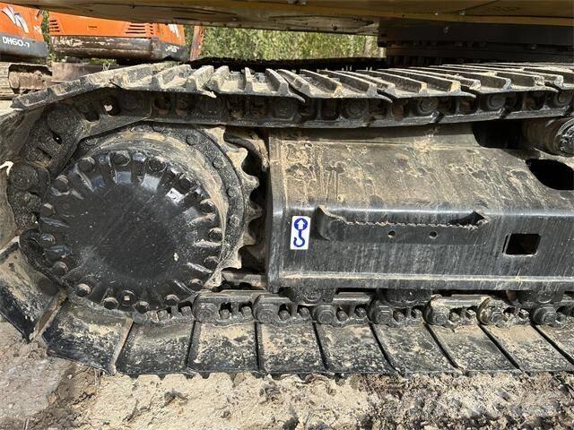 CAT 320d Telakaivukoneet