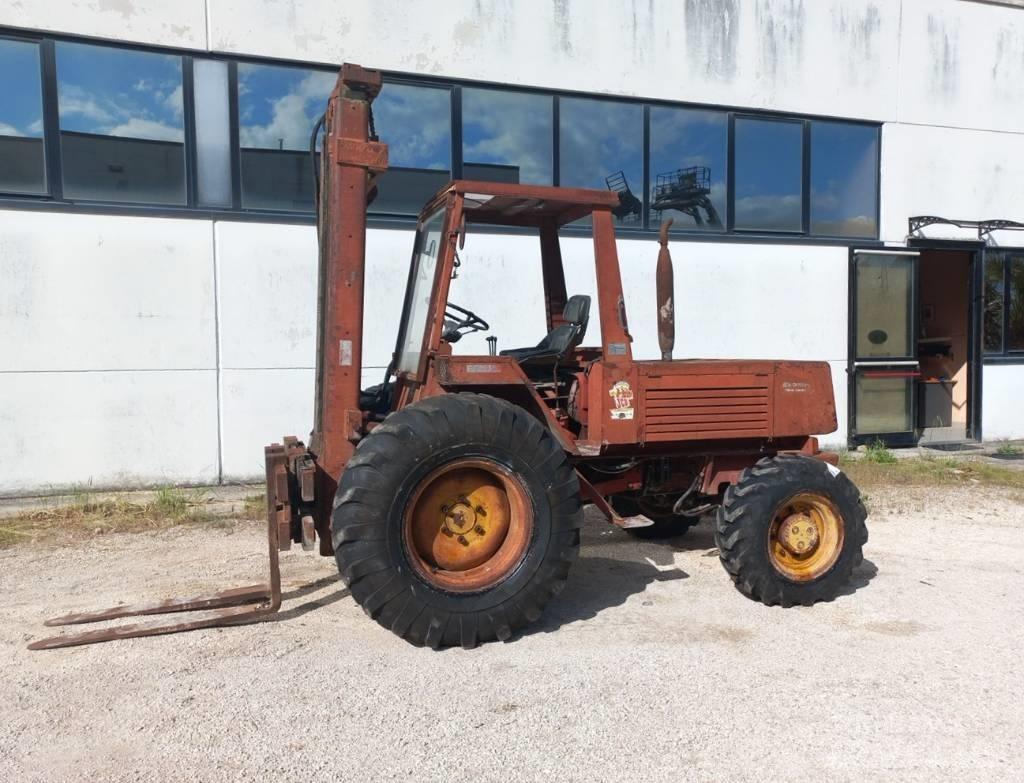 Manitou 4RM30G Dieseltrukit