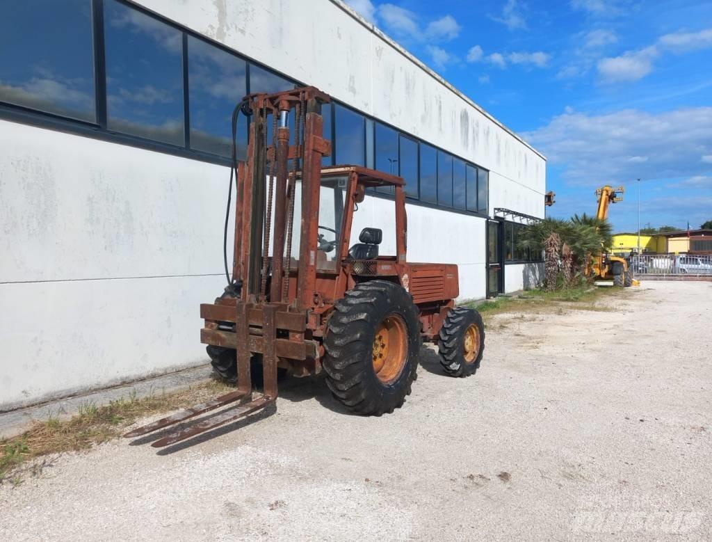 Manitou 4RM30G Dieseltrukit