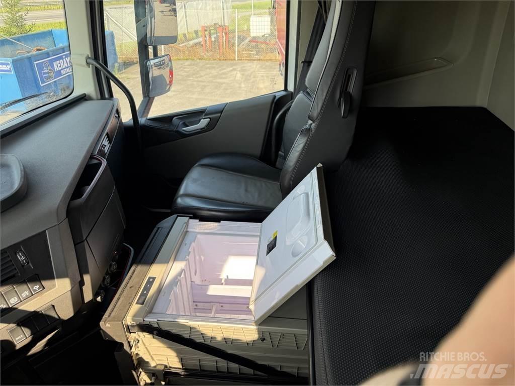 Volvo FH540 8X4 Sora- ja kippiautot