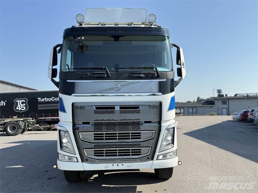 Volvo FH540 8X4 Sora- ja kippiautot
